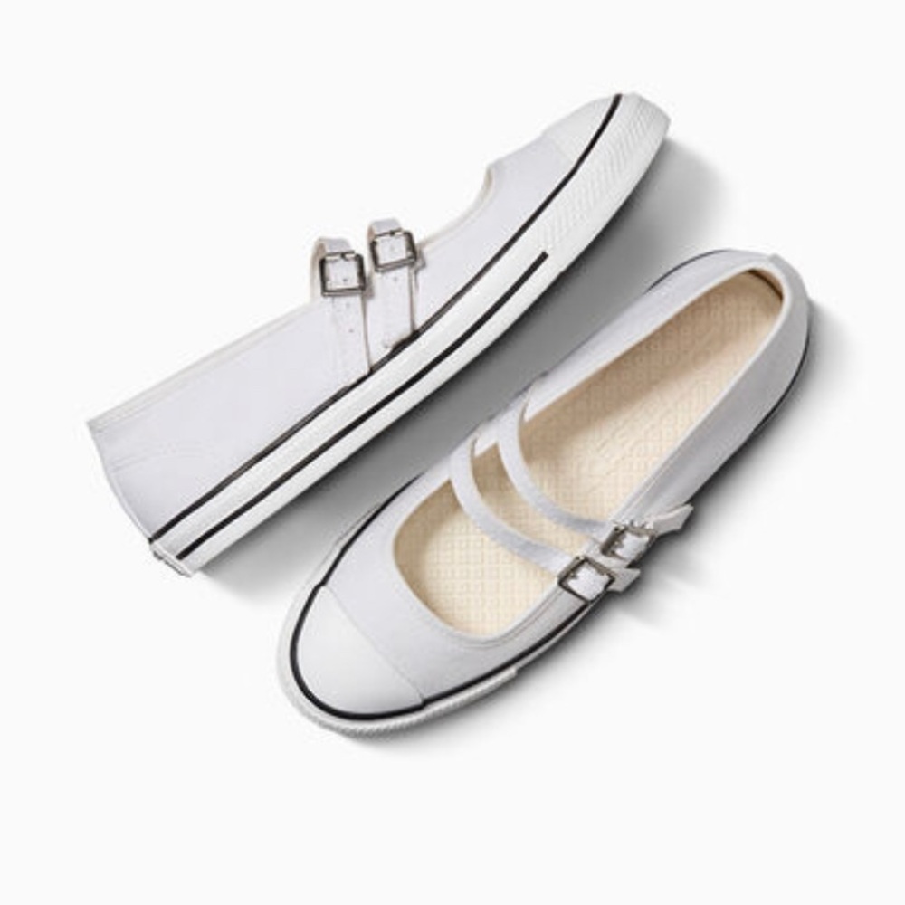 Converse Chuck Taylor All Star Dainty Mary Jane in White - Picture 2 of 5